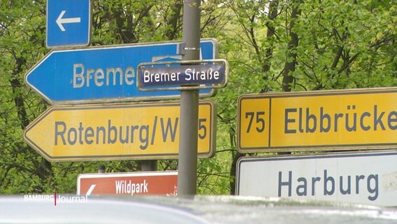 Ein Straßenschild mit der Aufschrift "Bremer Straße". © Screenshot 