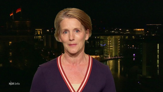 NDR-Reporterin Kerstin Dausend ist live aus Berlin zugeschaltet. © Screenshot 
