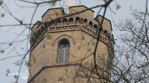 Ein Turm einer Burg in Kellinghusen. © Screenshot 