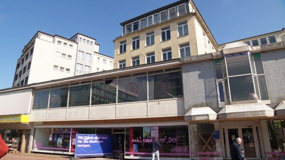 Ein Haus an der Großen Bergstraße in Altona soll nach seinem Abriss Platz machen für das Neue Amt Altona. © Screenshot 