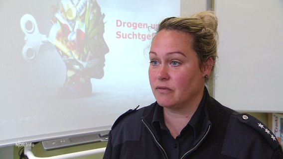 Polizistin Anne Neumann, Präventionsberaterin der Polizeiinspektion Neubrandenburg © Screenshot 