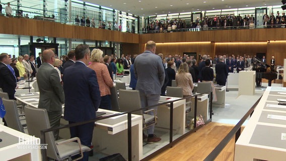 Der festakt im Landtag: Blick ins Plenum. © Screenshot 