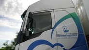 E-Lkws wie diesen findet man auf deutschen Straßen aktuell eher selten - trotzdem wird getestet und die Ergebnisse und Forderungen der Politik zugetragen. © Screenshot 
