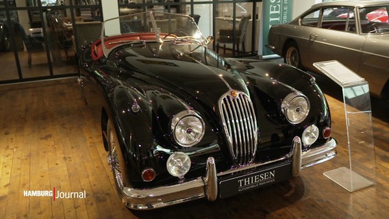 Ein schwarzer Jaguar aus dem Baujahr 1955. © Screenshot 