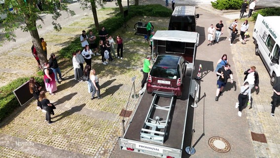 Junge Fahrende in Neubrandenburg sollen im Crash-Simulator für Gefahren im Straßenverkehr sensibilisiert werden. © Screenshot 