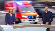 Gabi Lüeße und Christopher Scheffelmeier moderieren das Schleswig-Holstein Magazin um 19:30 Uhr. © Screenshot 