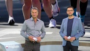 Gerrit Derkowski und .Christopher Scheffelmeier moderieren das Schleswig-Holstein Magazin © Screenshot 