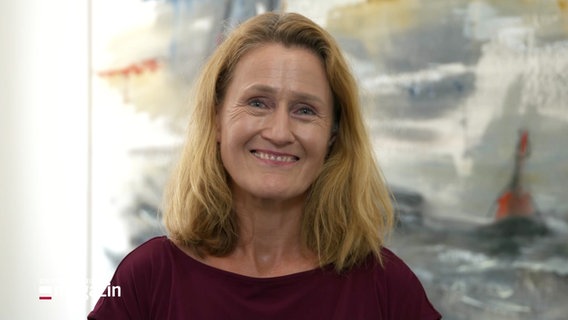 Silke Schneider spricht in die Kamera. © Screenshot 