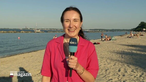 Lisa Synowski berichtet live. © Screenshot 