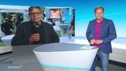 Thilo Tautz moderiert das Nordmagazin. © Screenshot 