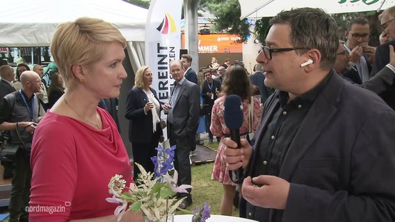 Manuela Schwesig im Interview. © Screenshot 