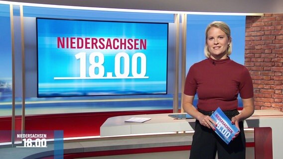 Kathrin Kampmann moderiert. © Screenshot 