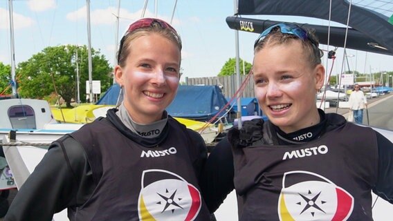 Seglerinnen Hanna Wille und Marla Bergmann. © Screenshot 