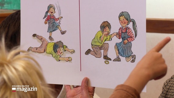 Eine Kitagruppe liest gemeinsam ein Kinderbuch zum respektvollen Umgang miteinander. © Screenshot 
