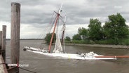 Das untergegangene Segelschiff No. 5 Elbe wird zurück nach Hamburg geschleppt. © Screenshot 