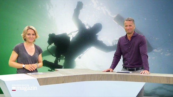 Marie-Luise Bram und Gerrit Derkowski moderieren das Schleswig-Holstein Magazin am 21.07.2024. © Screenshot 