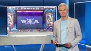 Thorsten Schröder moderiert NDR Info um 17:00 Uhr. © Screenshot 