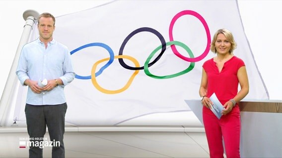 Marie-Luise Bram und Henrik Hansens moderieren das Schleswig-Holstein Magazin um 19:30 Uhr. © Screenshot 
