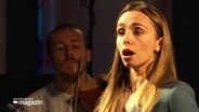Mezzosopranistin Lea Desandre bei ihrem Auftritt in Plön im Rahmen des Schleswig-Holstein Musik-Festivals © Screenshot 
