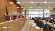 Szene aus dem Bundesverfassungsgericht in Karlsruhe. © Screenshot 