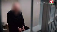 Der Hildesheimer Rico K. in einer Gefängniszelle, zu sehen im belarussischen Fernsehen. © Screenshot 