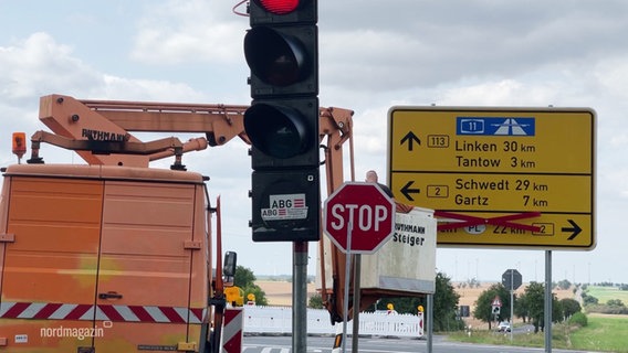 Am Grenzübergang Rosow wird die Straße erneuert. © Screenshot 