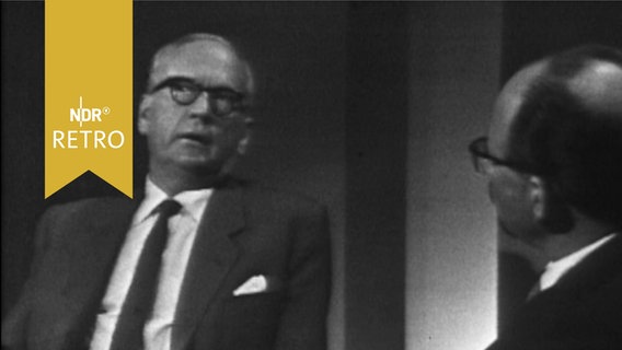 Gert von Paczensky interviewt im Mai 1961 den norwegischen Außenminister Halvard Lange. © Screenshot 