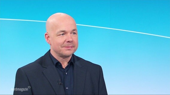 Henning Strüber im Studio. © Screenshot 