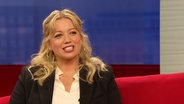 Zora Klipp bei DAS! auf dem Roten Sofa © Screenshot 