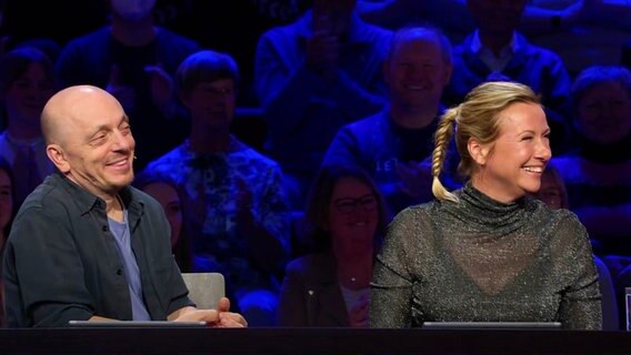 Bernhard Hoëcker und Andrea Kiewel bei "Wer weiß denn sowas?" © Screenshot 