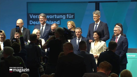 CDU-Politiker und -Politikerinnen posieren für ein Gruppenfoto. © Screenshot 