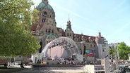 Der Kirchentagempfang auf dem Platz der Menschenrechte. © Screenshot 