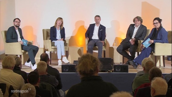 Die Kandidatinnen für die Landratswahlen beim NDR Talk vor Ort in Lassan. © Screenshot 