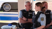 Drei Beamtinnen der Bundespolizei beim Kirchentag in Hannover. © Screenshot 
