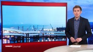 Moderator Carl-Georg Salzwedel im Studio des Hamburg Journals © Screenshot 
