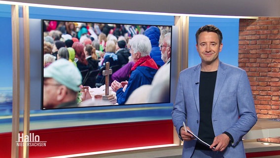 Jan Starkebaum moderiert Hallo Niedersachsen. © Screenshot 
