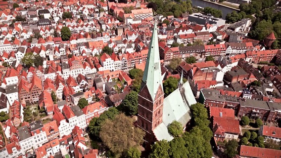 Luftbild der Lübecker Marienkirche © Screenshot 