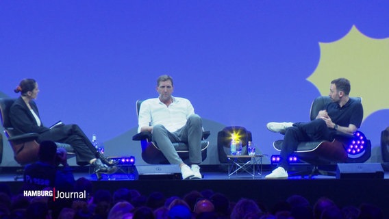 Basketballer Dirk Nowitzki bei OMR-Festival. © Screenshot 