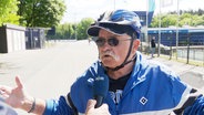 "Helm-Peter" beim HSV-Training © Screenshot 