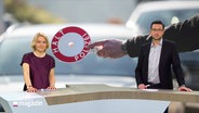 Marie-Luise Bram und Christopher Scheffelmeier moderieren das Schleswig-Holstein Magazin um 19:30 Uhr. © Screenshot 