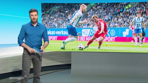 Stefan Leyh moderiert das Nordmagazin. © Screenshot 