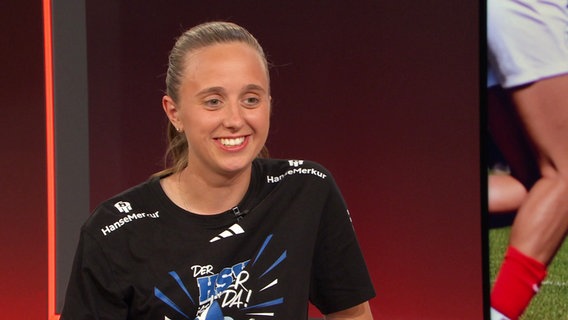 HSV-Spielerin Victoria Schulz im Sportclub © Screenshot 