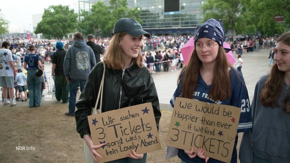 Billie Eilish Fans auf der Suche nach Konzerttickets. © Screenshot 
