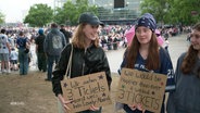 Billie Eilish Fans auf der Suche nach Konzerttickets. © Screenshot 