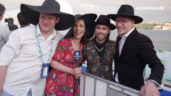 Stefan Spiegel und Alina Stiegler im Interview mit den polnischen ESC-Kandidaten Gromee und Lukas Meijer.  