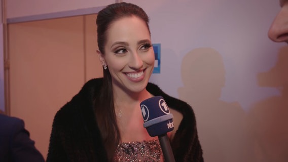 Elina Nechayeva  