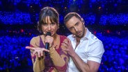 Måns Zelmerlöw und Comedian Petra Mede erklären die perfekte ESC-Performance.  