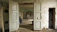 Eine Hausruine in Mecklenburg-Vorpommern.  