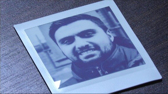 Ein Polaroid von Adil Demirci.  