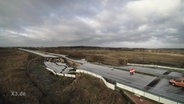 Kaputter Autobahnabschnitt der A20.  